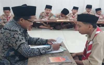 Menguji Ketajaman Ingatan dan Pemahaman Santri Juz 30 dan Kitab Kuning